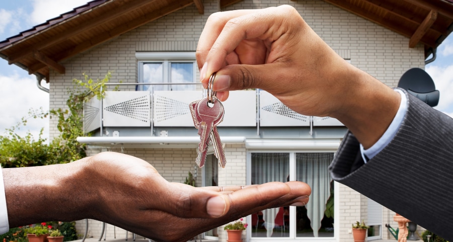 New homeowner getting keys to the house